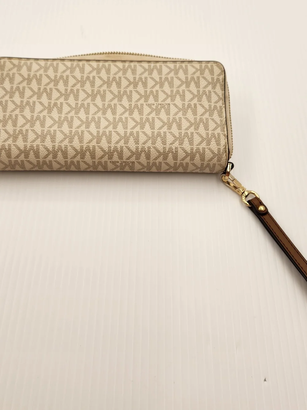Michael Kors Beige Signature Wristlet Wallet